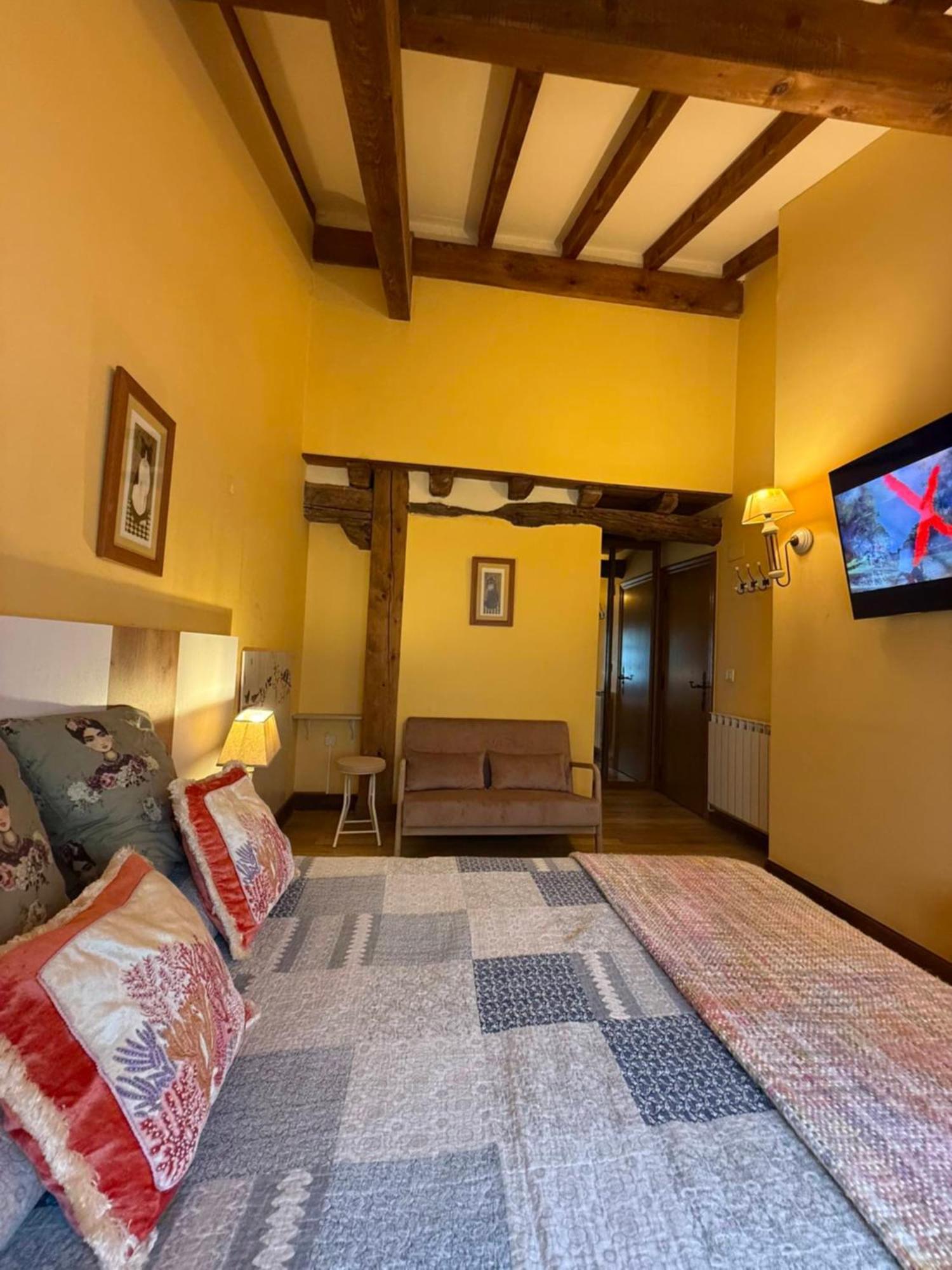 Casa Peluaga Guest House Oiartzun Bagian luar foto