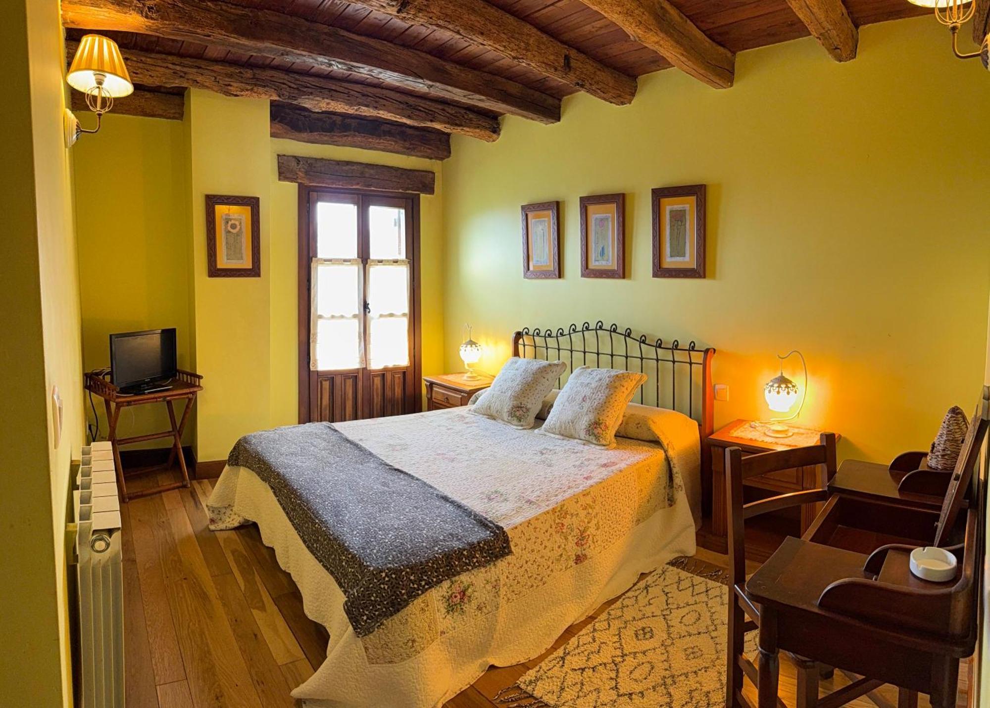 Casa Peluaga Guest House Oiartzun Bagian luar foto